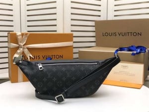 LOUIS VUITTON DISCOVERY BUMBAG - WLM195