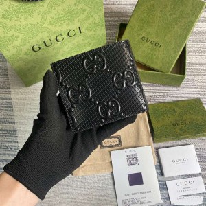 Gucci gg Embossed Wallet Black gg Embossed Leather Viscose Lining - WEG004
