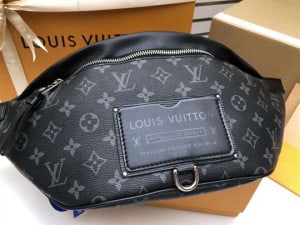 LOUIS VUITTON DISCOVERY BUMBAG - WLM195