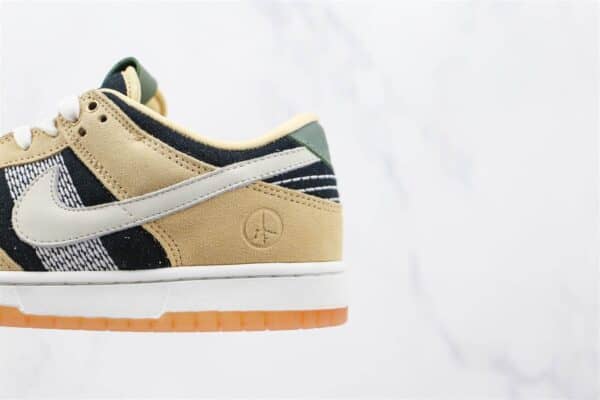 NIKE DUNK LOW ROOTED IN PEACE - NK81