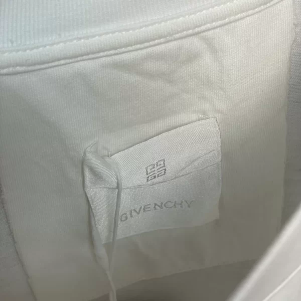 Givenchy 4g Embroidered T-shirt - GVS32