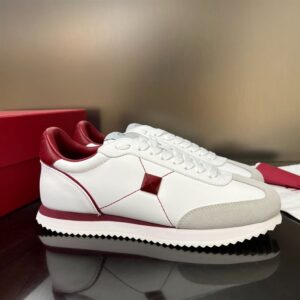 STUD AROUND LOW-TOP CALFSKIN AND NAPPA LEATHER SNEAKER - VLS002