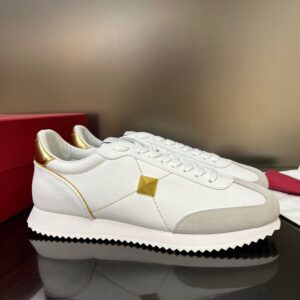 STUD AROUND LOW-TOP CALFSKIN AND NAPPA LEATHER SNEAKER - VLS005