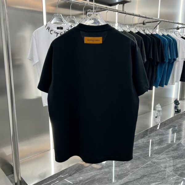 Louis Vuitton T-shirt - LSVT0167