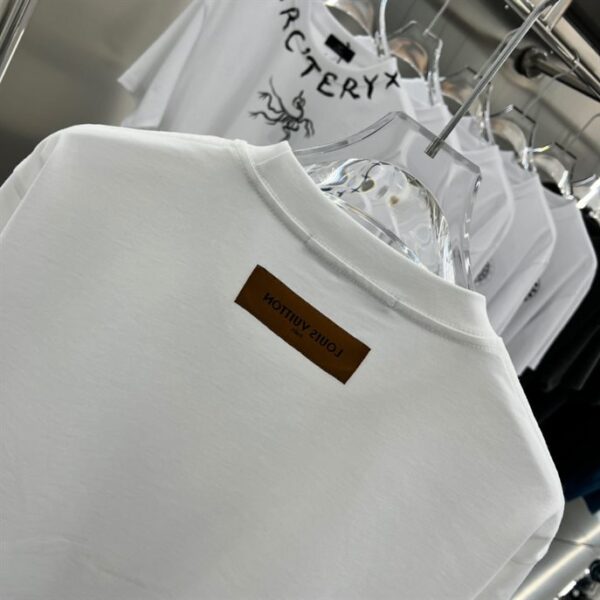 Louis Vuitton T-shirt - LSVT0168