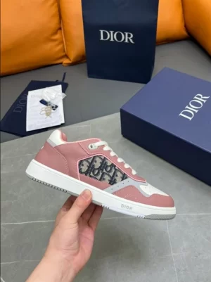 B27 LOW-TOP SNEAKER PINK AND CREAM SMOOTH CALFSKIN WITH BEIGE AND BLACK DIOR OBLIQUE JACQUARD - CDO94