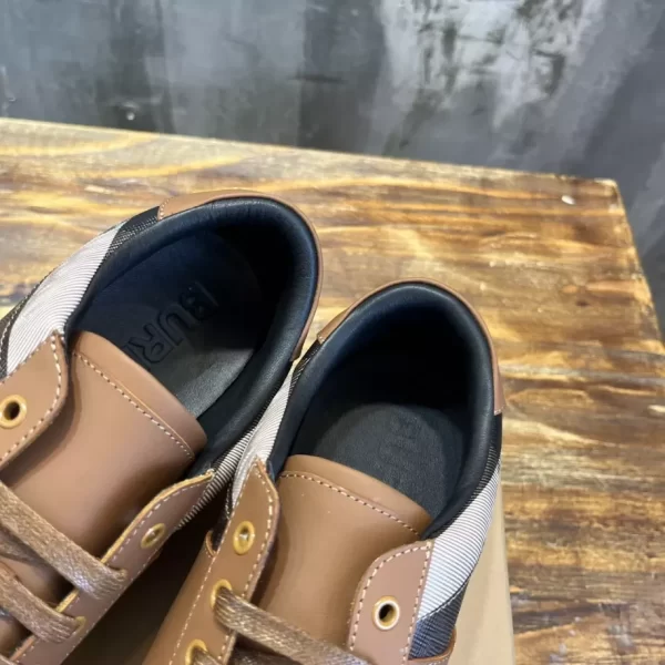 BURBERRY LEATHER AND CHECK COTTON SNEAKERS - BBR125
