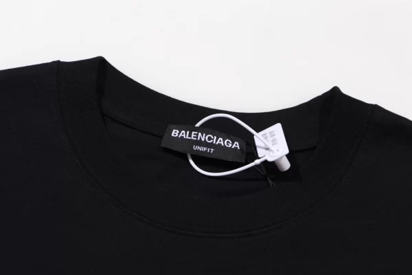 Balenciaga T-shirt - BBS124