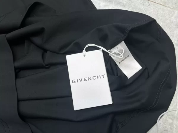 Givenchy Flames print T-shirt - GVS64