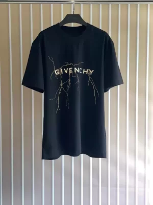 Givenchy Boxy fit T-shirt - GVS65