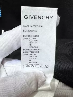 Givenchy T-shirt - GVS40