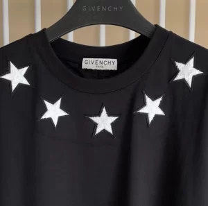 Givenchy T-shirt - GVS48