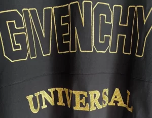 Givenchy T-shirt - GVS50