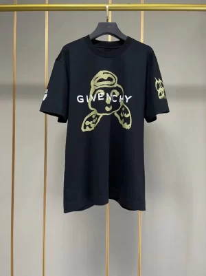 Givenchy T-shirt - GVS54