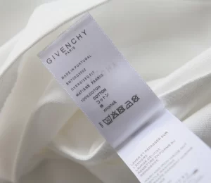 Givenchy T-shirt - GVS74