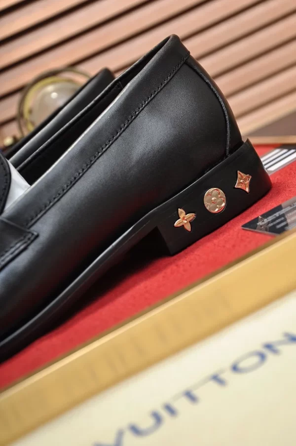 Louis Vuitton Loafers - LLV69