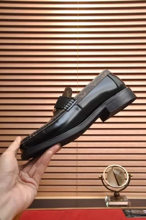 Louis Vuitton Loafers - LLV71